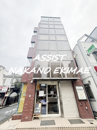クリスタル山内のエントランス