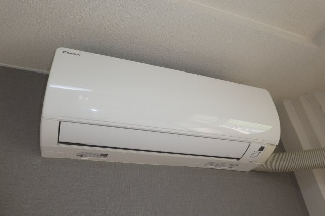 アベニール弐番館の設備|エアコン