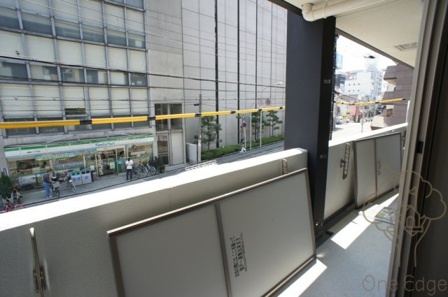 トレヴァンス梅田のバルコニー