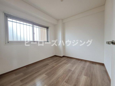 【寝室】 | ゼフィールサカ | ※同タイプの写真となり、実際のお部屋とは異なる場合があります