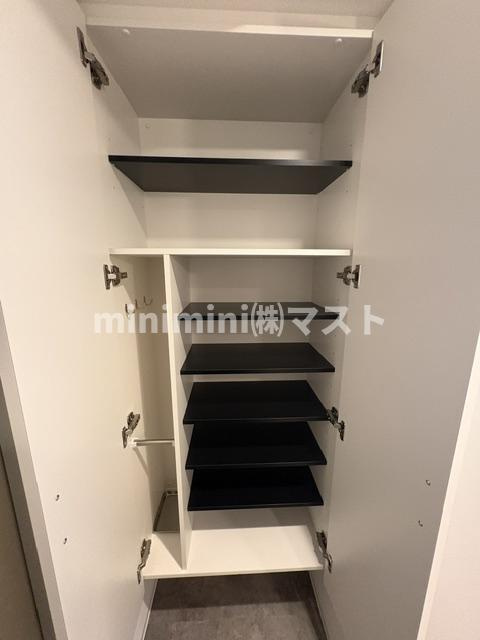 セレニテ難波西アリエの収納