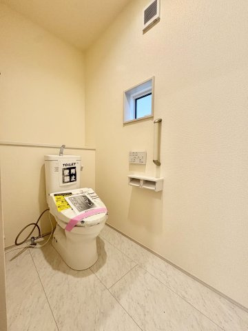 《仲介手数料半額》上尾市上平中央２丁目のトイレ