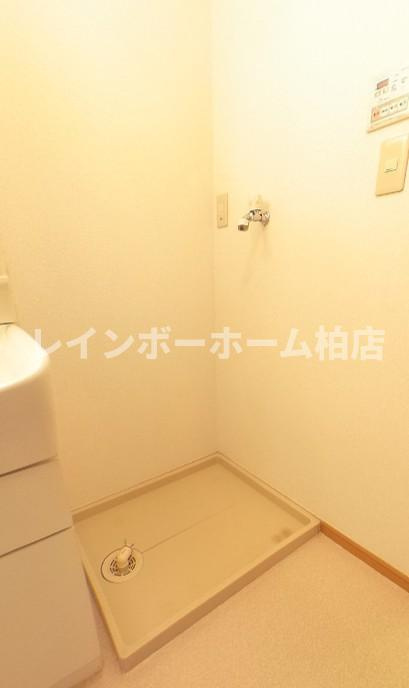 特典：仲介手数料が50％OFFです‼の設備|室内洗濯機置き場です