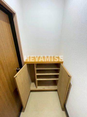 柴田ビルの玄関