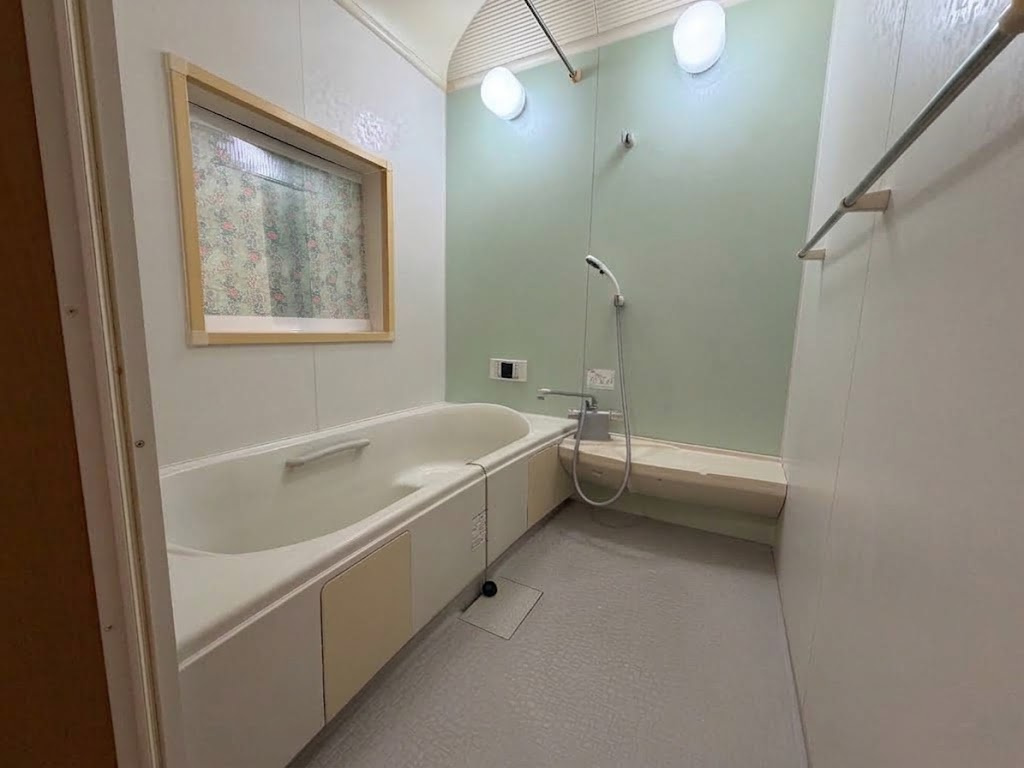 取手市紫水　中古戸建ての浴室|※一部CG加工しております
