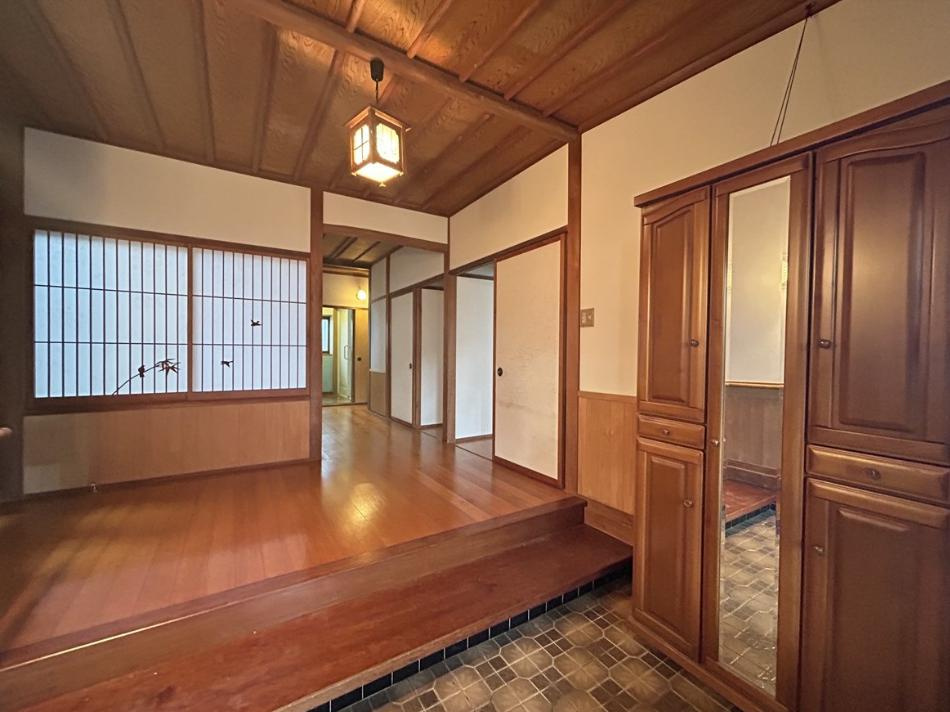 東海村大字須和間　中古戸建の玄関