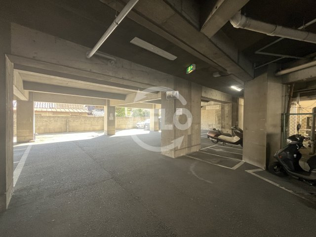 三恵上新庄ハイツ　新庄小学校区のその他|三恵上新庄ハイツ　バイク置き場