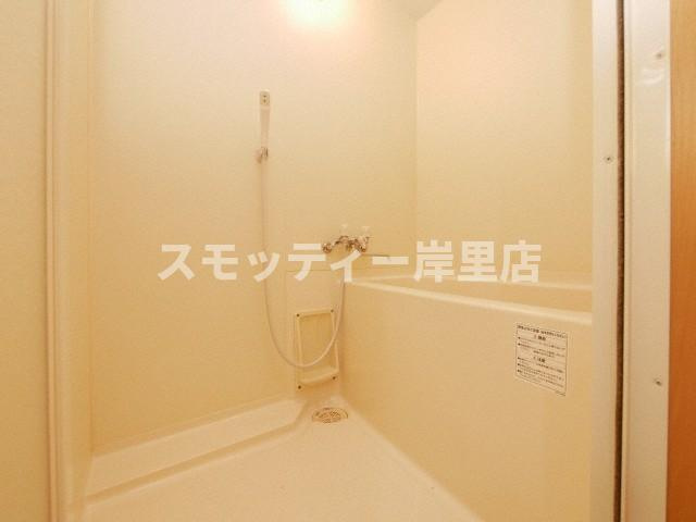 M`PLAZA住吉公園弐番館の浴室