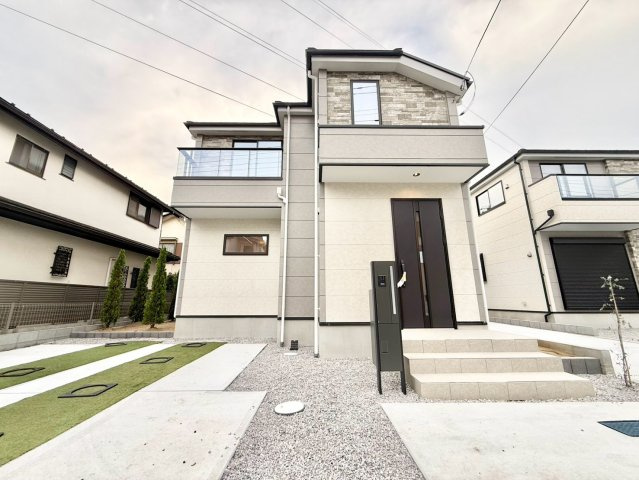 三鷹市井口5丁目　新築戸建　全4棟の外観|2026.09.25撮影

現地ご見学希望・資料請求などお気軽にお問い合わせ下さい！
03-5990-5201