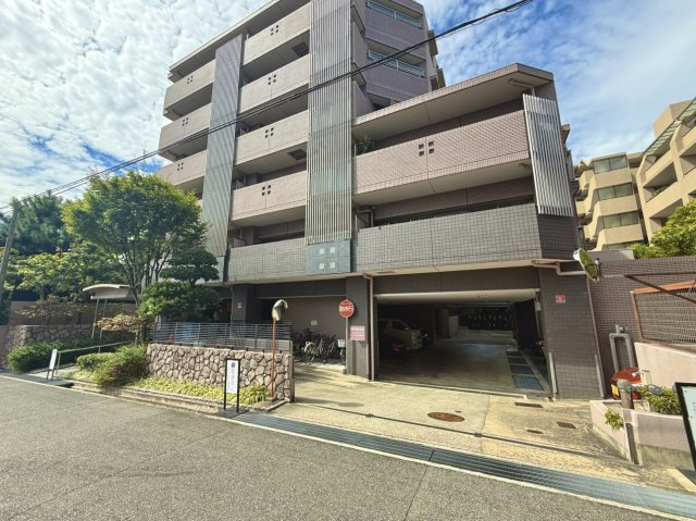 アービング夙川公園の外観