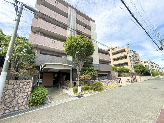 アービング夙川公園の外観
