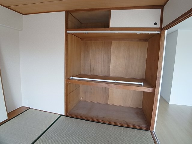 鈴蘭泉台第1ハウスの収納|大きな押し入れ