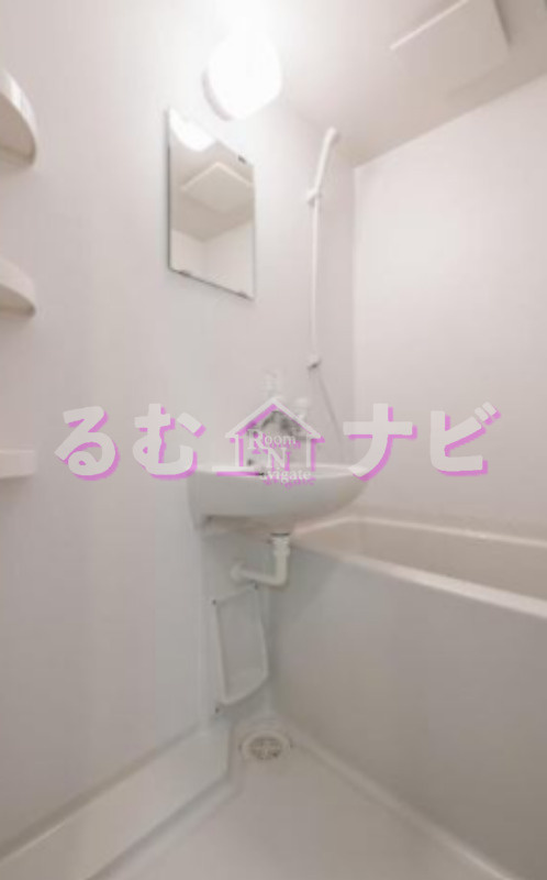 メゾンソレイユ井尻の浴室
