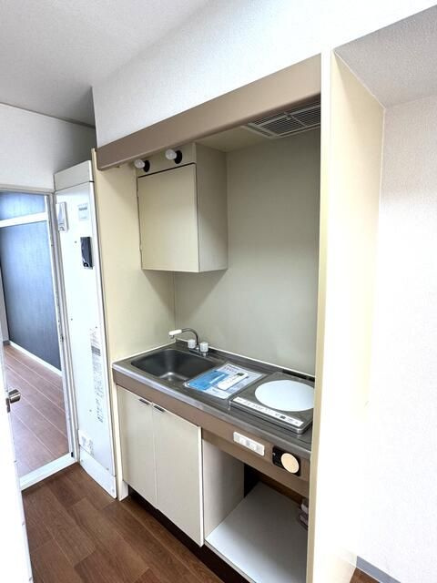 足立区加平３丁目の賃貸マンションのキッチン