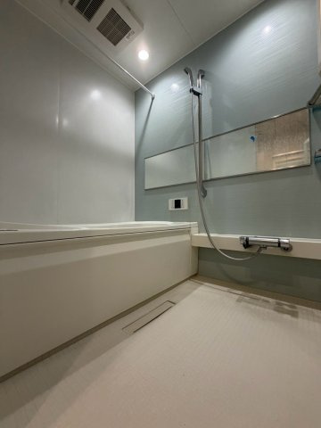 シャーメゾントトローズの浴室