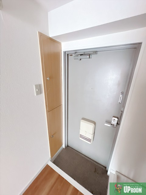 サンマンション大曽根の玄関