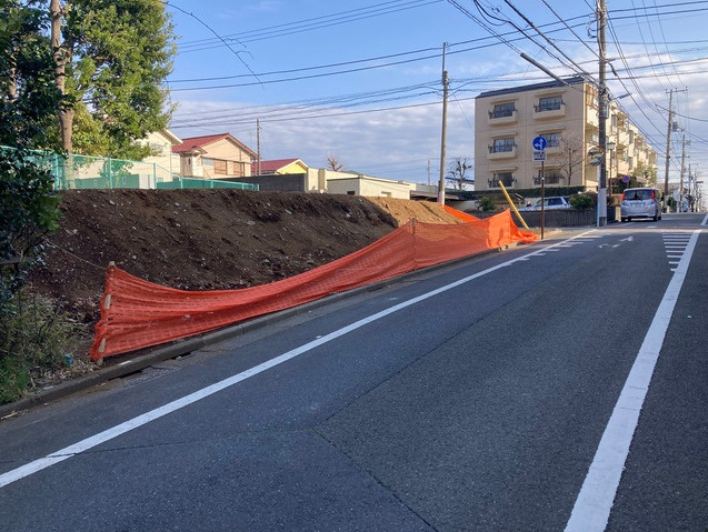 杉並区上井草2丁目　長期優良住宅×ZEH水準　最終1棟の前面道路含む現地写真