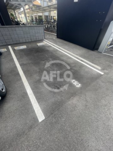 プレサンス塚本アクミリオンの駐車場|プレサンス塚本アクミリオン　駐車場