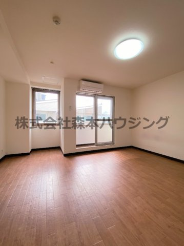 【洋室】 | 　ヴィラナリー大日 | 使い勝手のいい洋室です