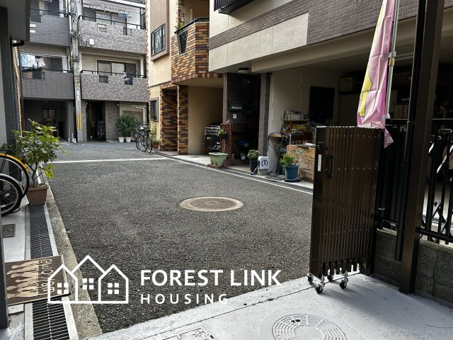 加美鞍作2　戸建の前面道路含む現地写真