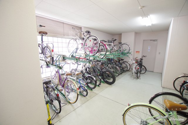 エトワール北梅田　仲介手数料無料の駐車場