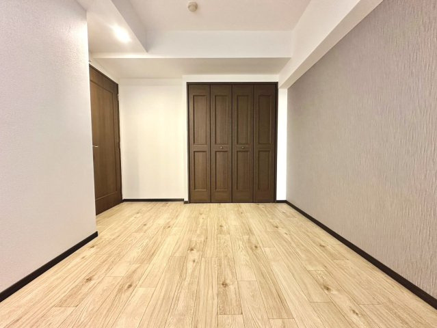 ライオンズステージ山下公園の洋室|住まう方のライフスタイルに寄り添う、使い勝手の良い居室設計が魅力です。