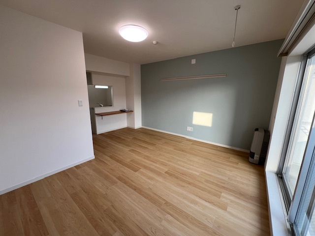 コルトーナ弐番館の居間・リビング|入居中のため、同タイプのお部屋の画像です