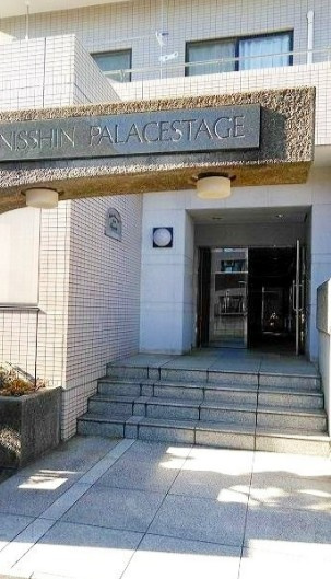 日神パレステージ東長崎のエントランス