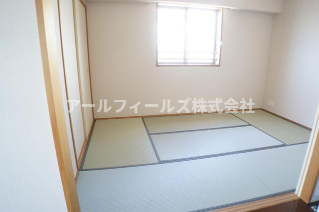 ロータリーパレスくぬぎ山の和室