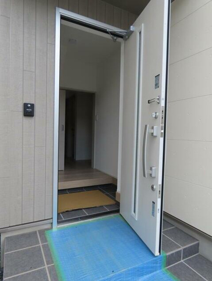【玄関】 | シューズボックスのある玄関です