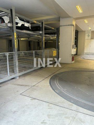 グラマシー横濱関内の駐車場