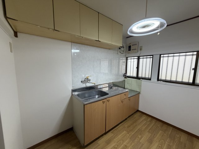 尼崎市三反田町２丁目のテラスのキッチン