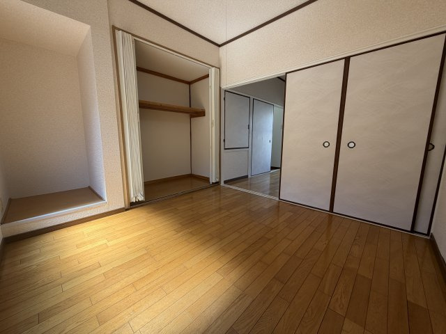 尼崎市三反田町２丁目のテラスの寝室