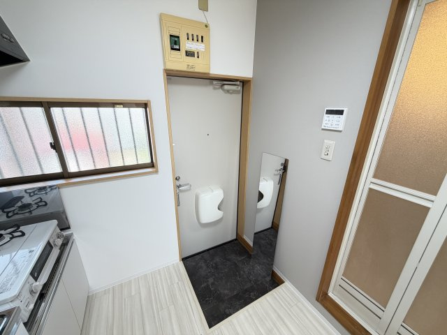矢切ビルの玄関