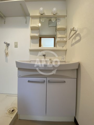 マインズ・コム南森町の独立洗面台|フジテラス南森町(旧:コーナーワン)  　独立洗面化粧台