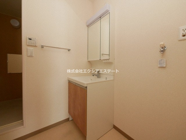 フジパレス西住之江Ⅵ番館の独立洗面台