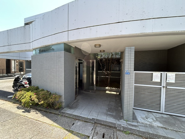 ＭＡＲＥＣＡＧＥ柏のエントランス