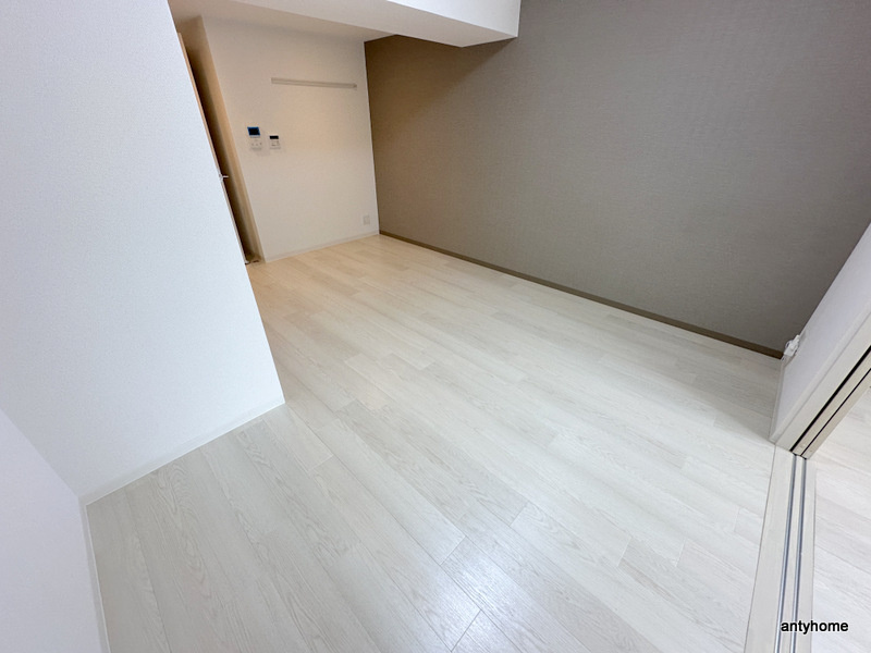 ミラノ堺筋　仲介手数料無料の洋室