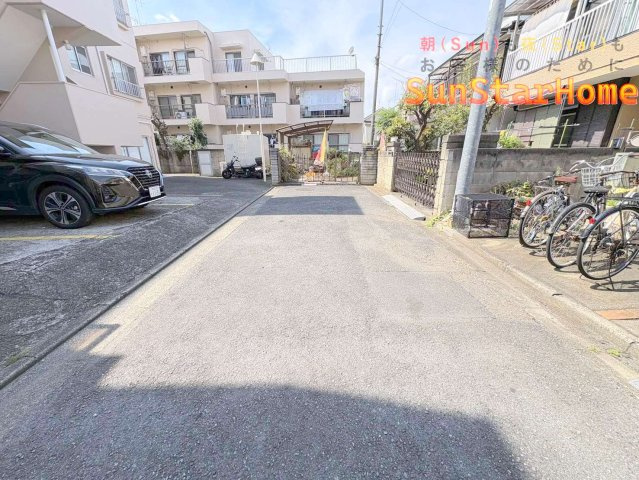 【※サンスターホーム限定物件】武蔵村山市　大南三丁目　更地渡し　売地の前面道路含む現地写真
