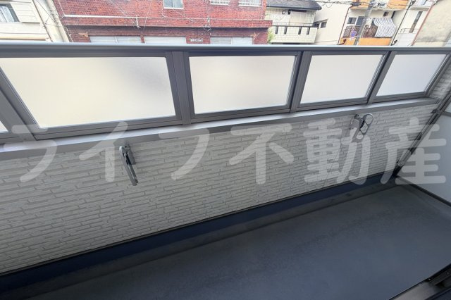 ロイヤルハイツ俊徳道のバルコニー|落ち着いた時間を過ごせるバルコニーです