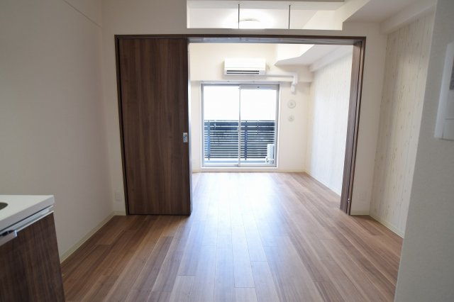 大阪市北区本庄東３丁目の賃貸マンションの居間・リビング