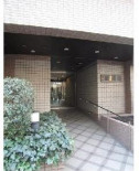 アーバンコート根岸のエントランス