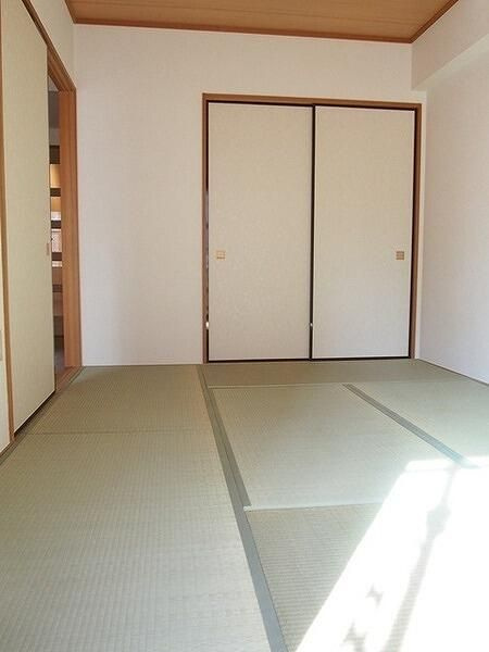 アーバンコート根岸の寝室