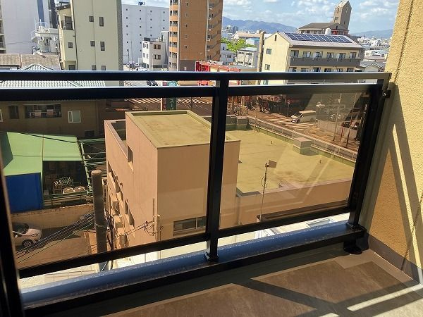 Ｅ-Ｂｏｎｈｅｕｒ尼崎のバルコニー
