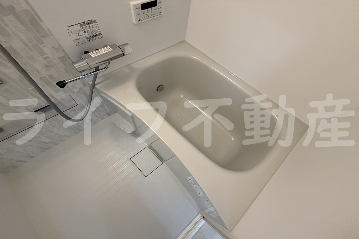 ロイヤルハイツ俊徳道の浴室|日々の暮らしに欠かせないお風呂です