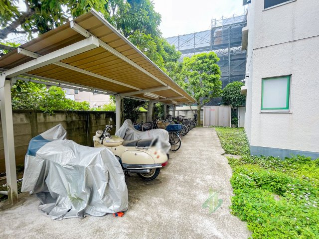 ライオンズマンション上野毛の駐輪場