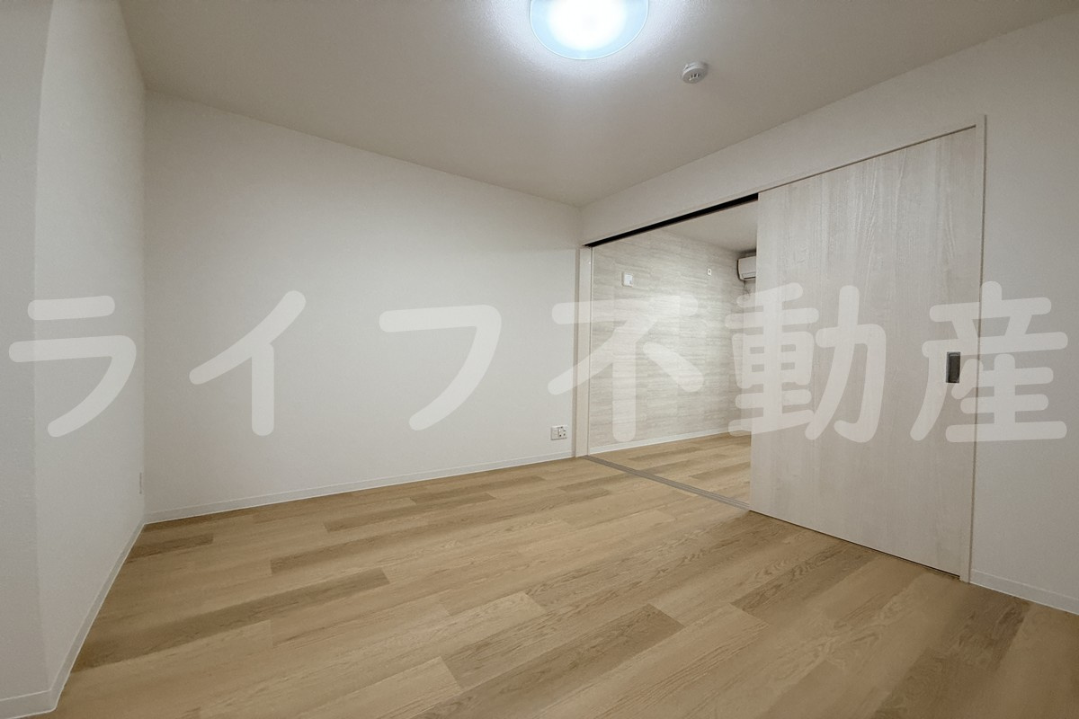 ロイヤルハイツ俊徳道の居間・リビング