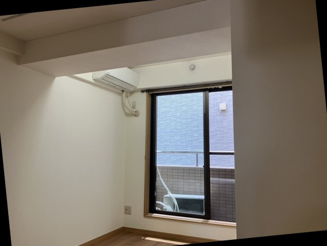 【居間・リビング】 | グリーンカゴマチ | LDK。南側のバルコニーが繋がっています。