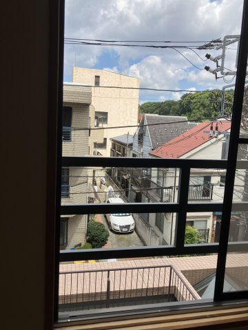 【展望】 | グリーンカゴマチ | 右奥に見える林は六義園で、とても近いです。