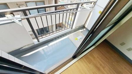 日神パレス新大塚のバルコニー